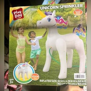 Play day unicorn sprinkler